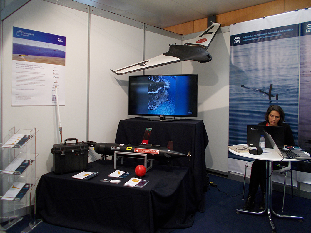 LSTS stand